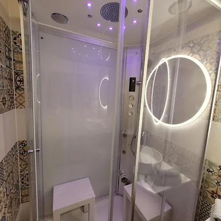Διαμέρισμα Victoria Spa, Au Coeur Du Centre-ville Hammam -wifi -grand Lit Double Queen Size 160x200cm *