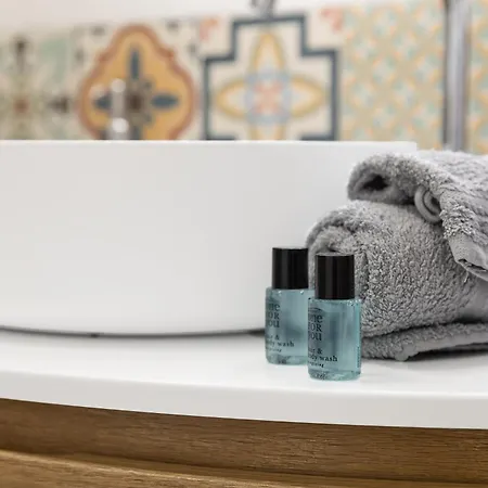 Victoria - Hyper-centre - Hammam - Lit Queen Size - Wi-fi *