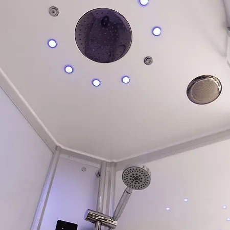 Διαμέρισμα Victoria Spa, Au Coeur Du Centre-ville Hammam -wifi -grand Lit Double Queen Size 160x200cm